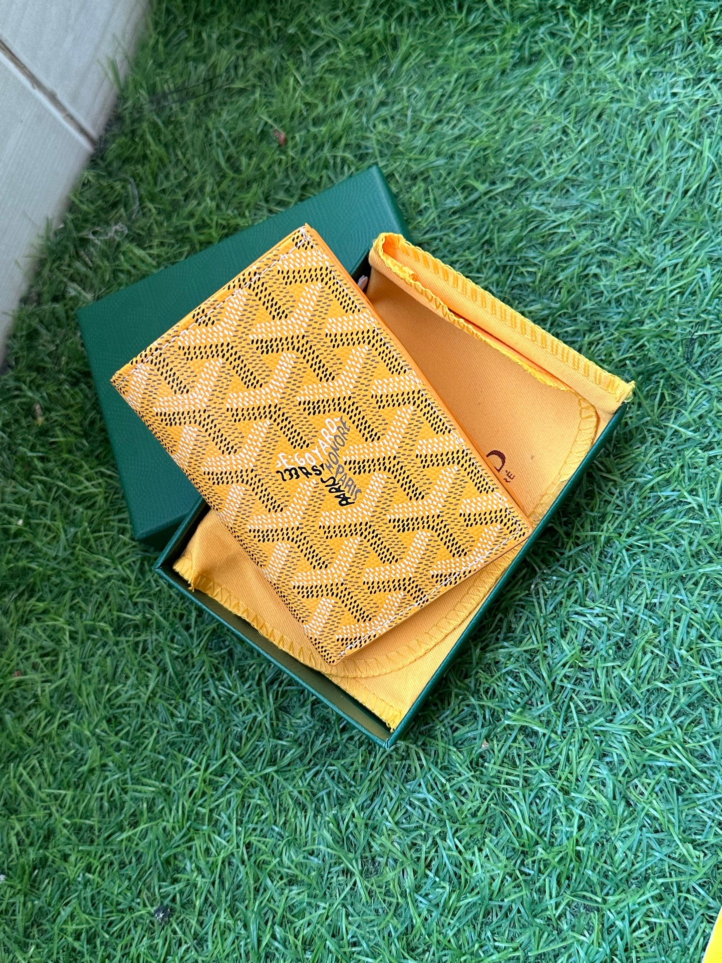 Wallet famous brand