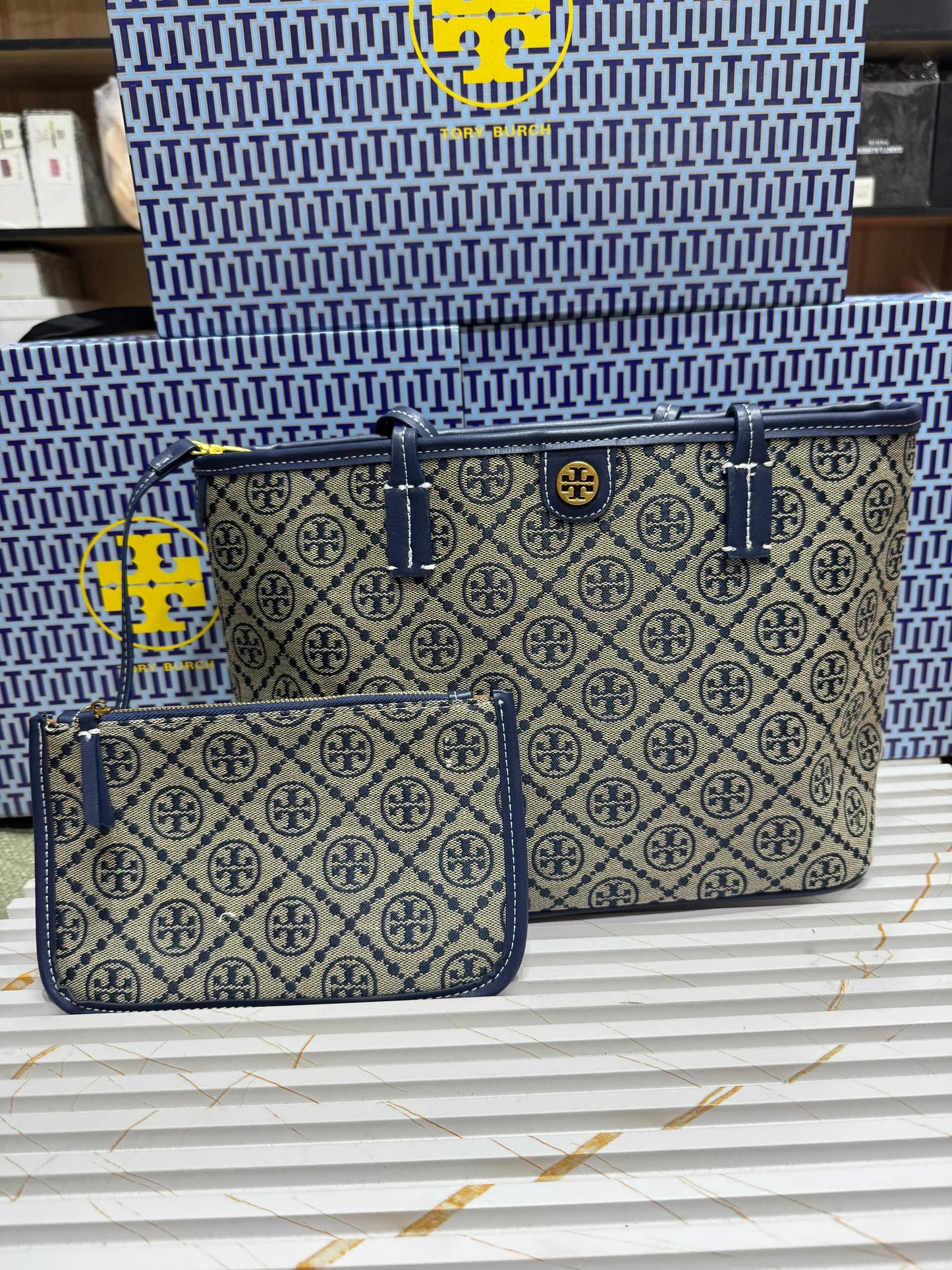 Famous brand ( 3 colors )