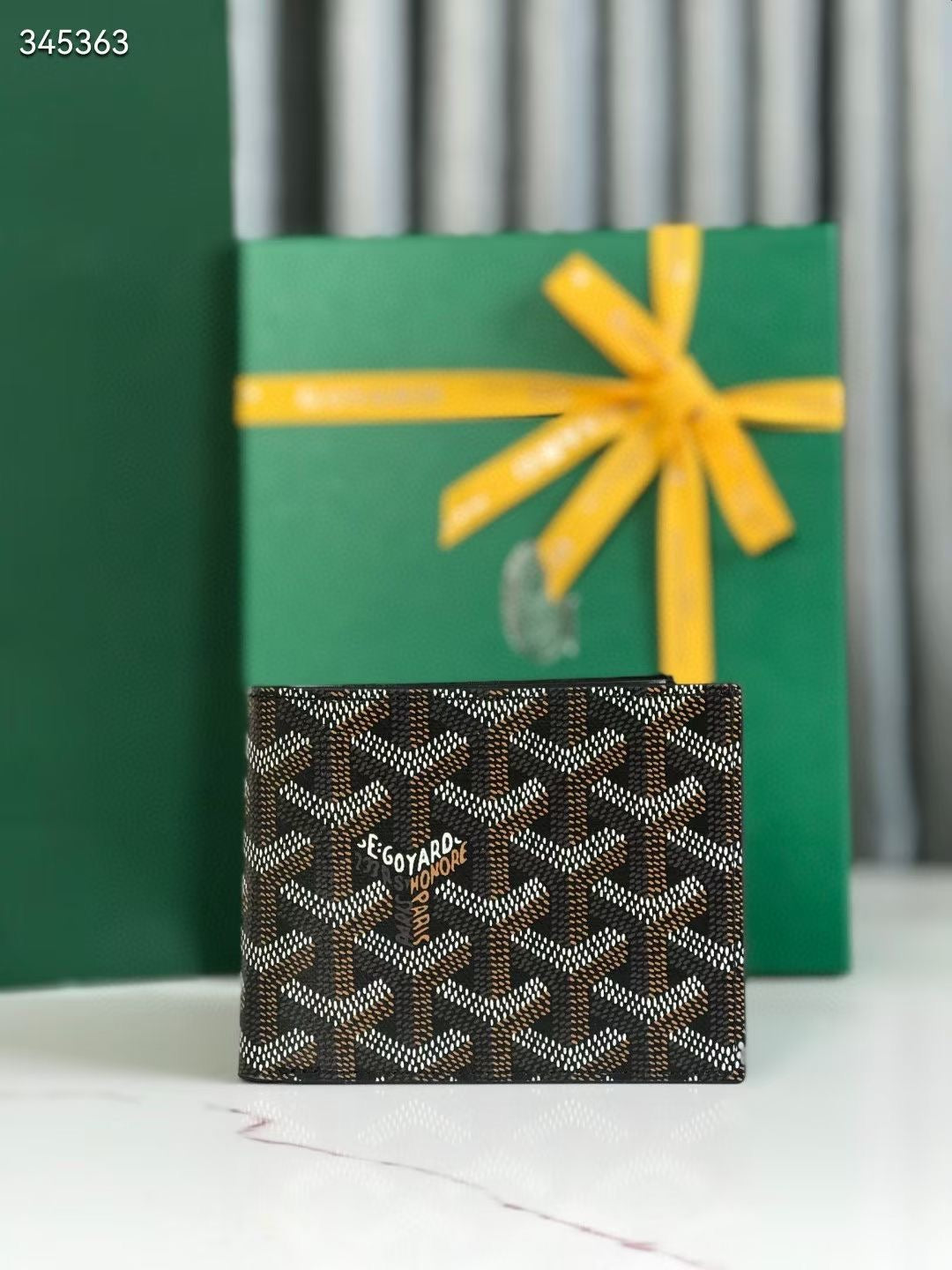 Wallet famous brand G