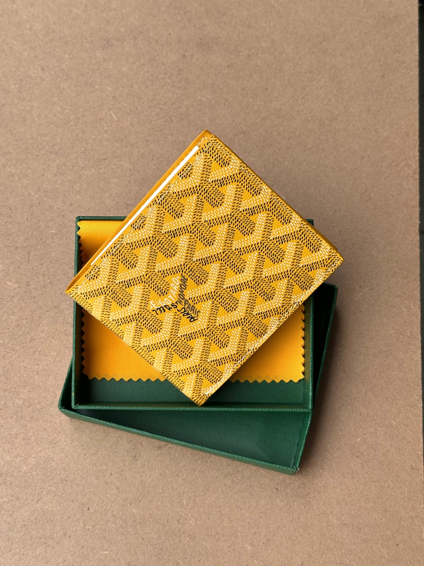 Wallet famous brand