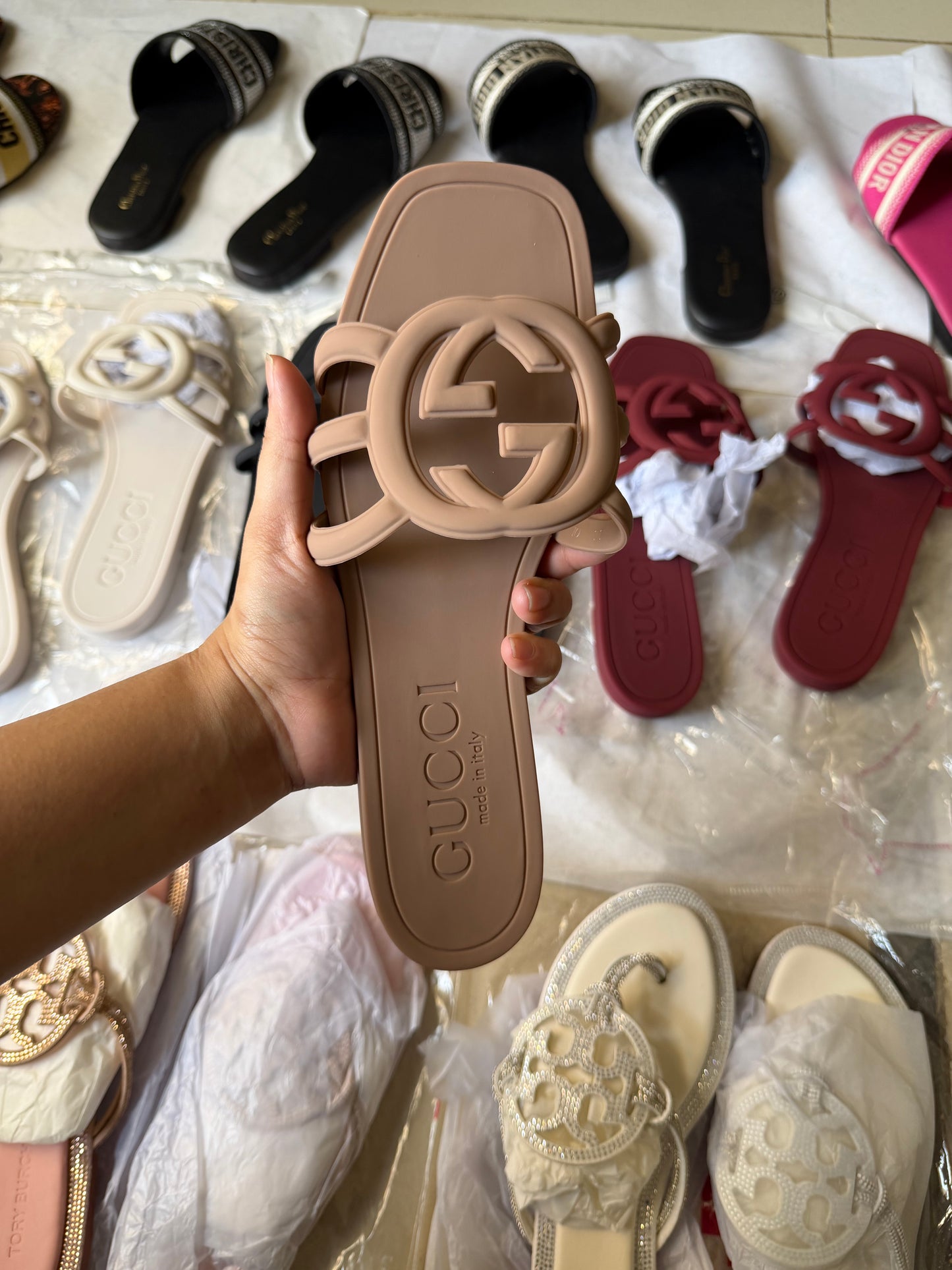 G famous brand slipper