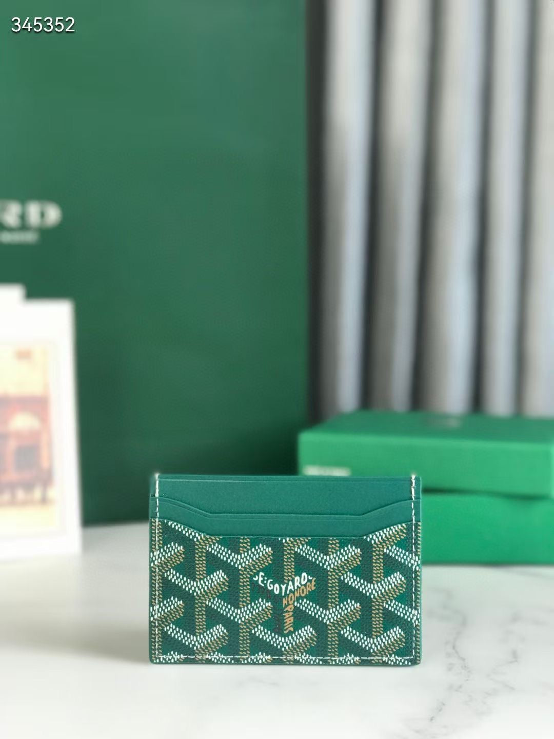 Green cardholder famous brand
