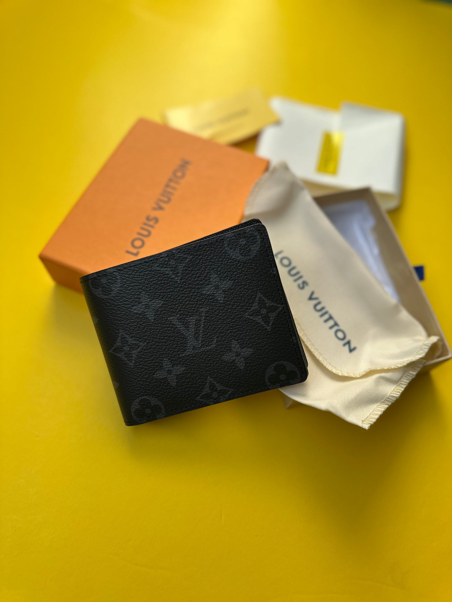 Wallet famous brand