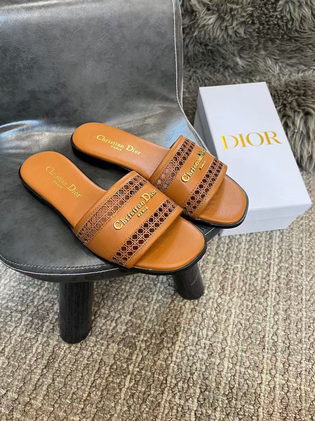 D brand slipper 5 colors ( Pre order )