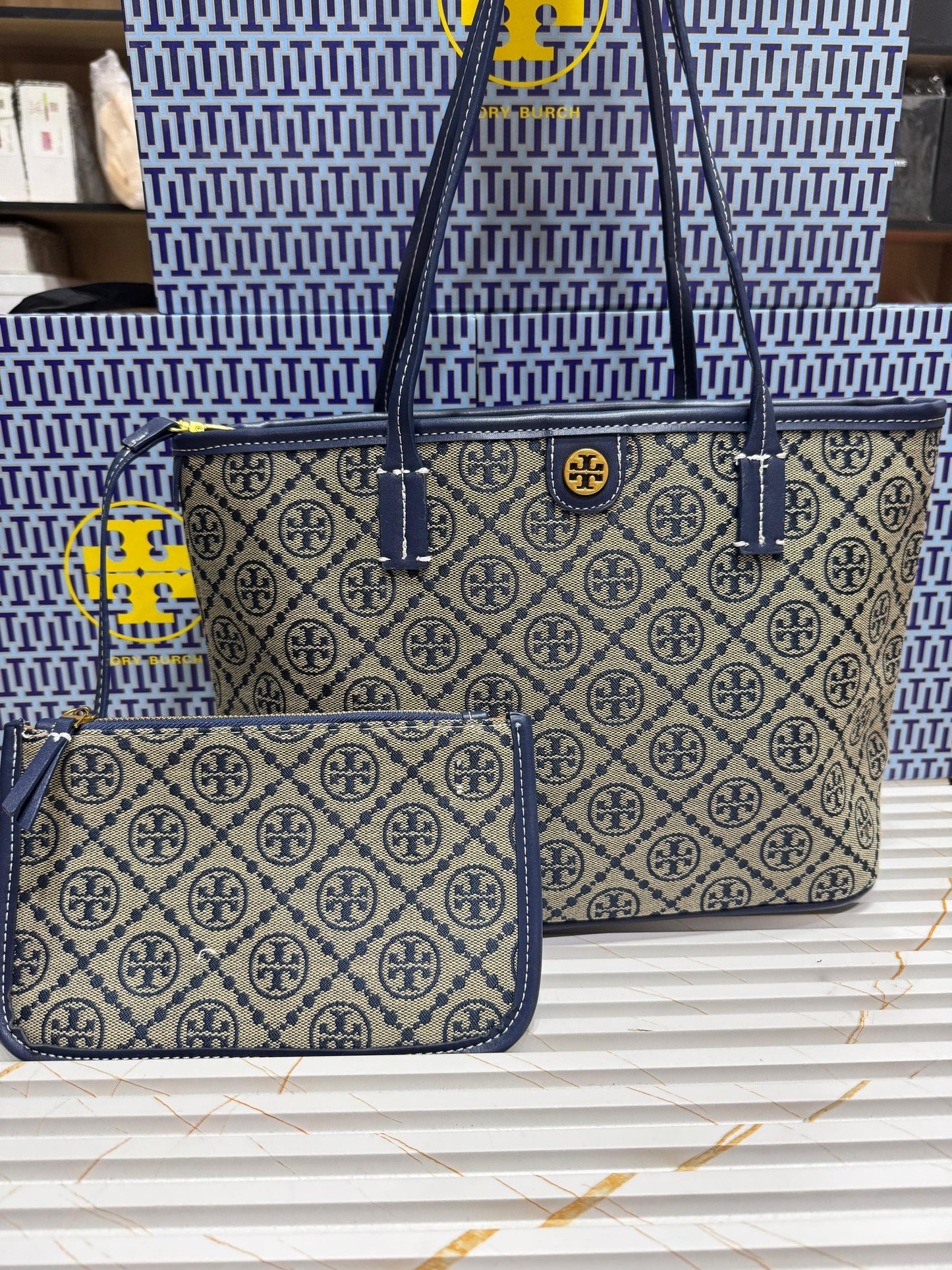Famous brand ( 3 colors )
