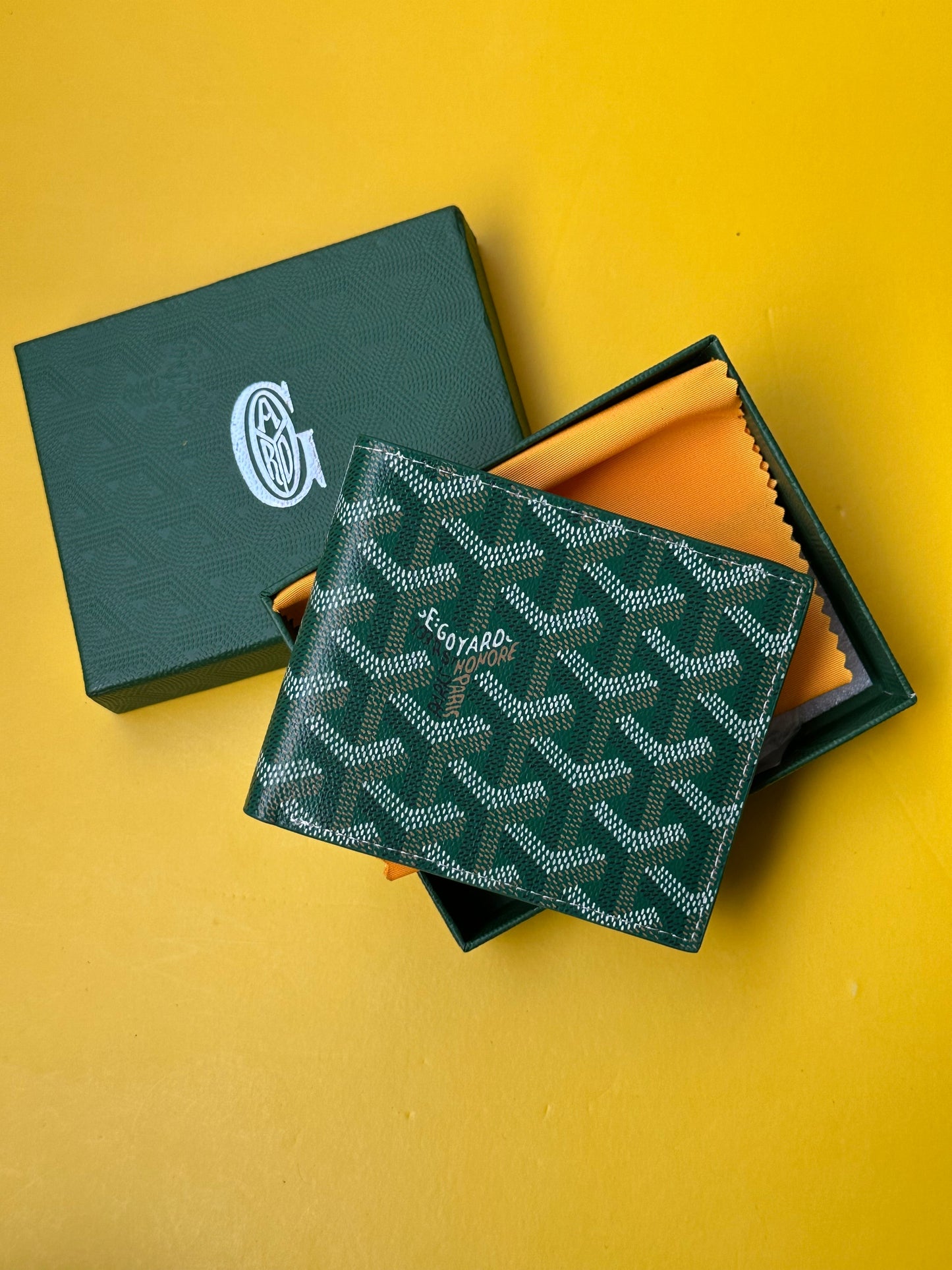 Wallet famous brand