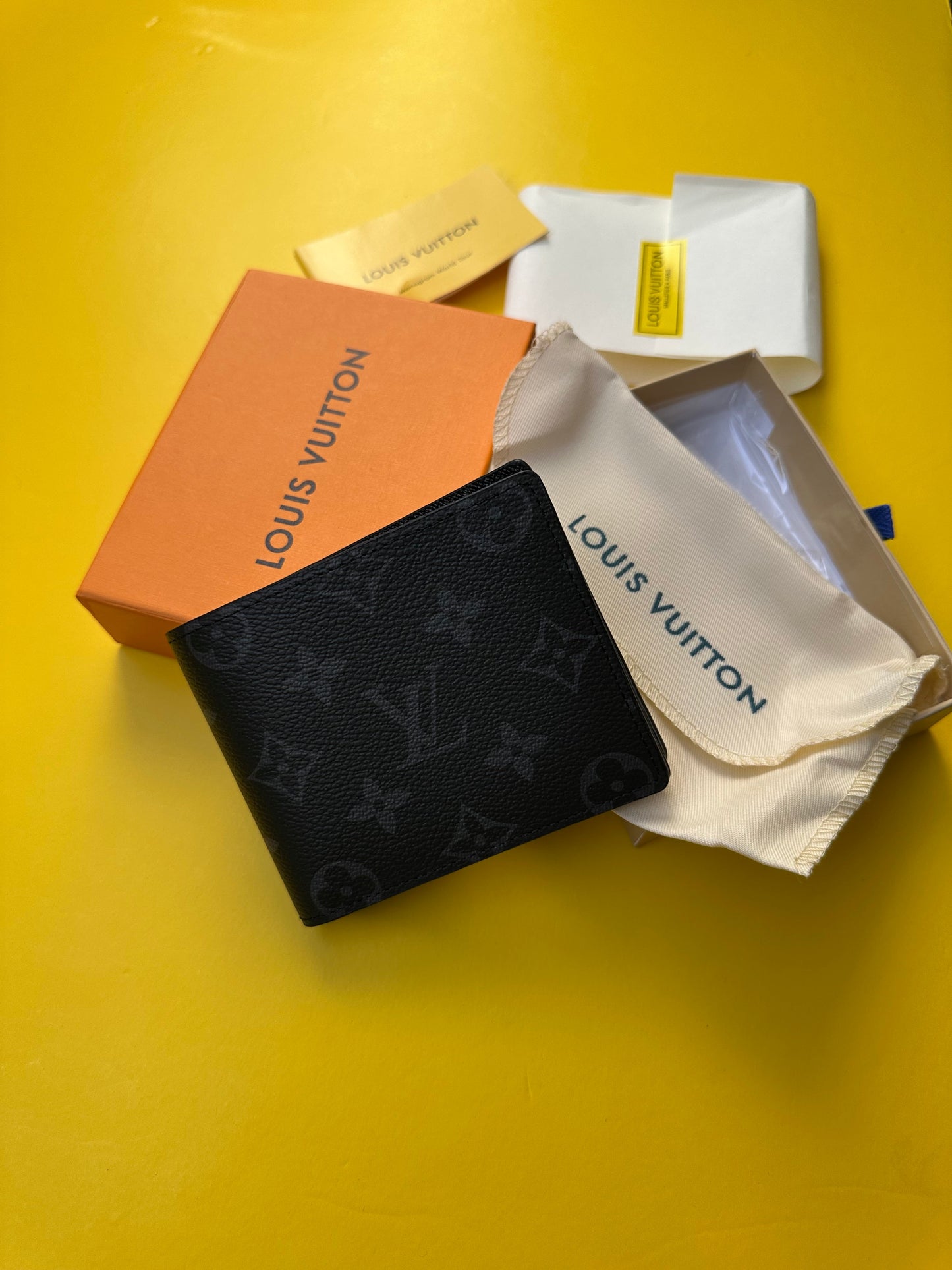 Wallet famous brand