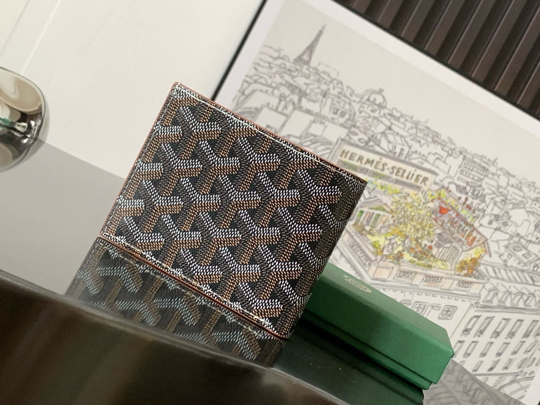 Famous brand wallet
