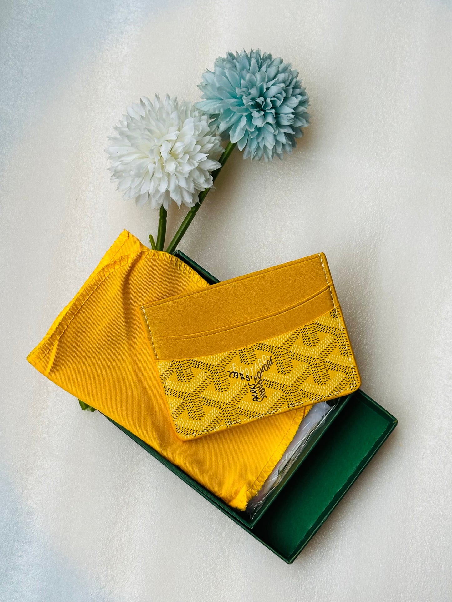 G famous brand wallet & cardholder