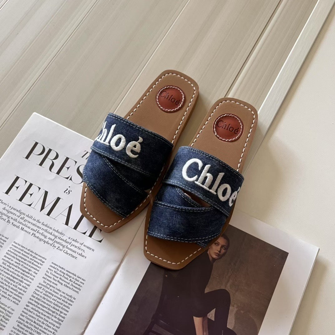 Famous brand slipper ( Pre order )