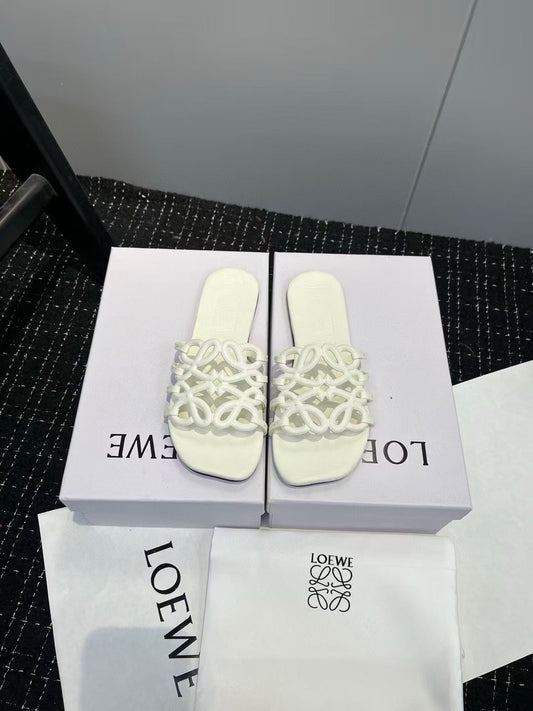 Loewe white slide