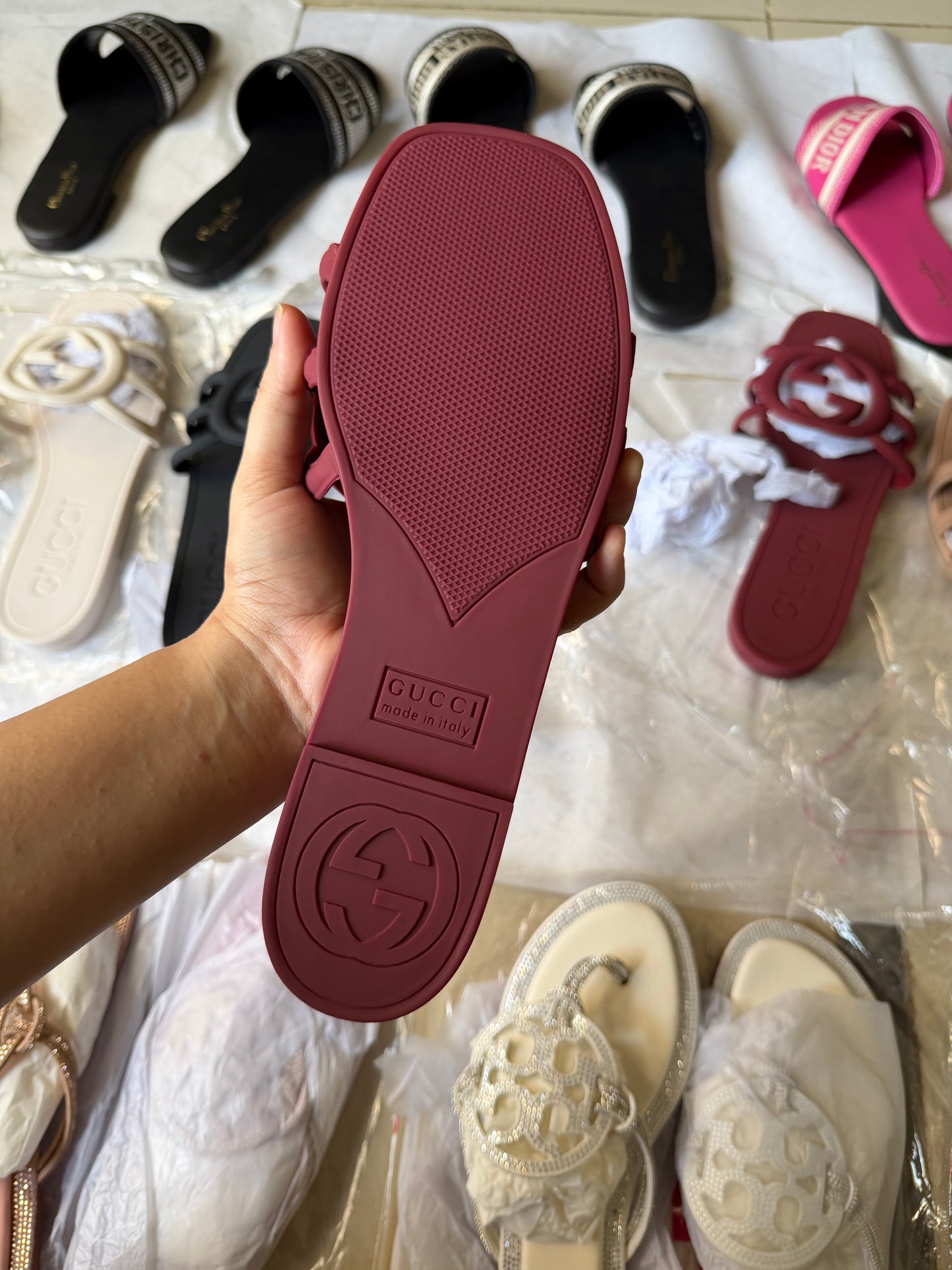 G famous brand slipper