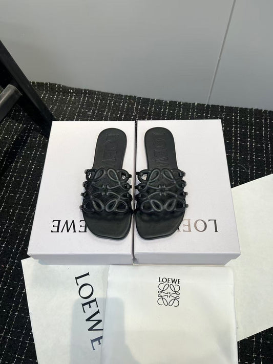 Loewe black slides