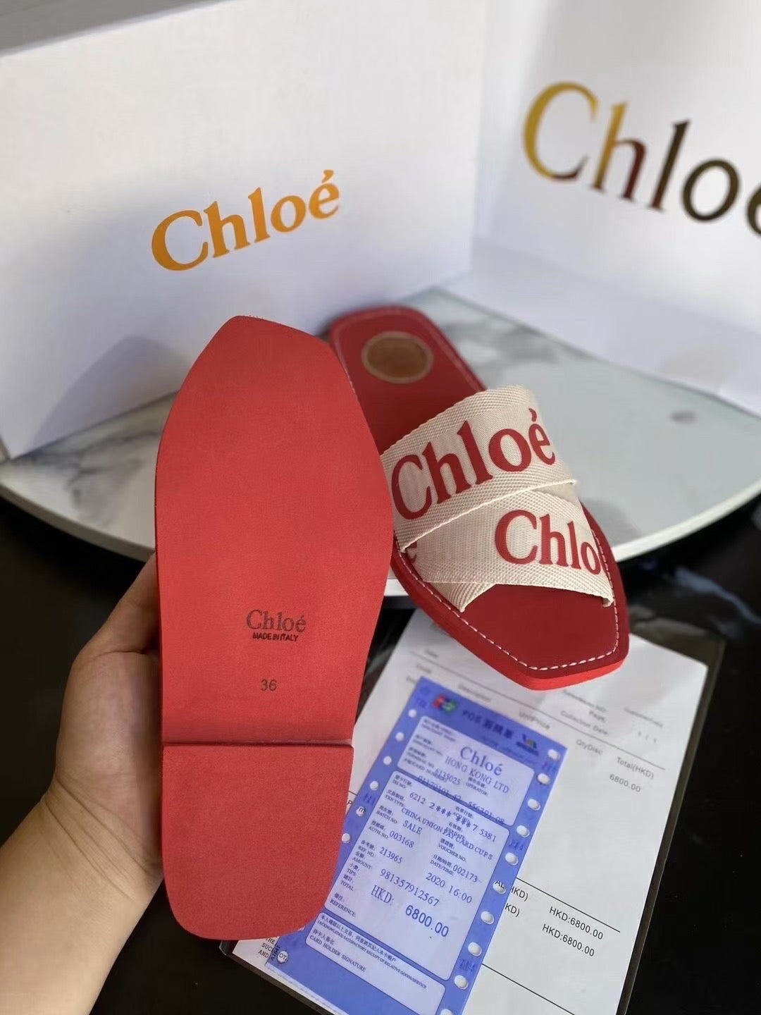 Famous brand slipper ( Pre order )