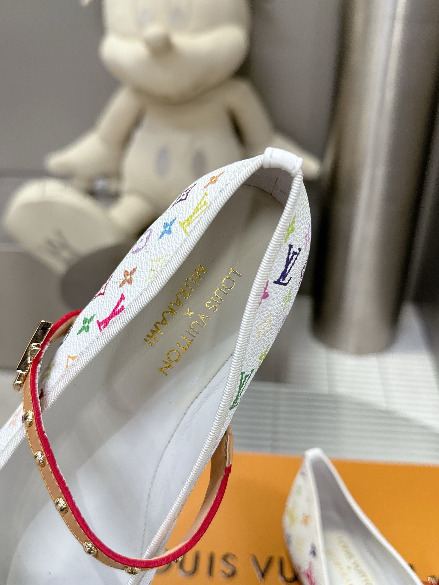 LV shoes ( Pre order )